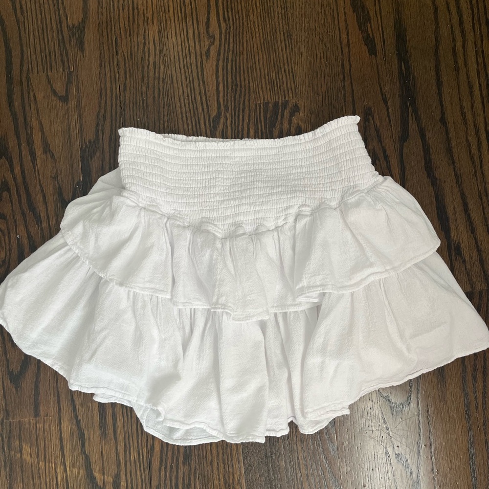 White ruffle skirt (fits like S/M)
